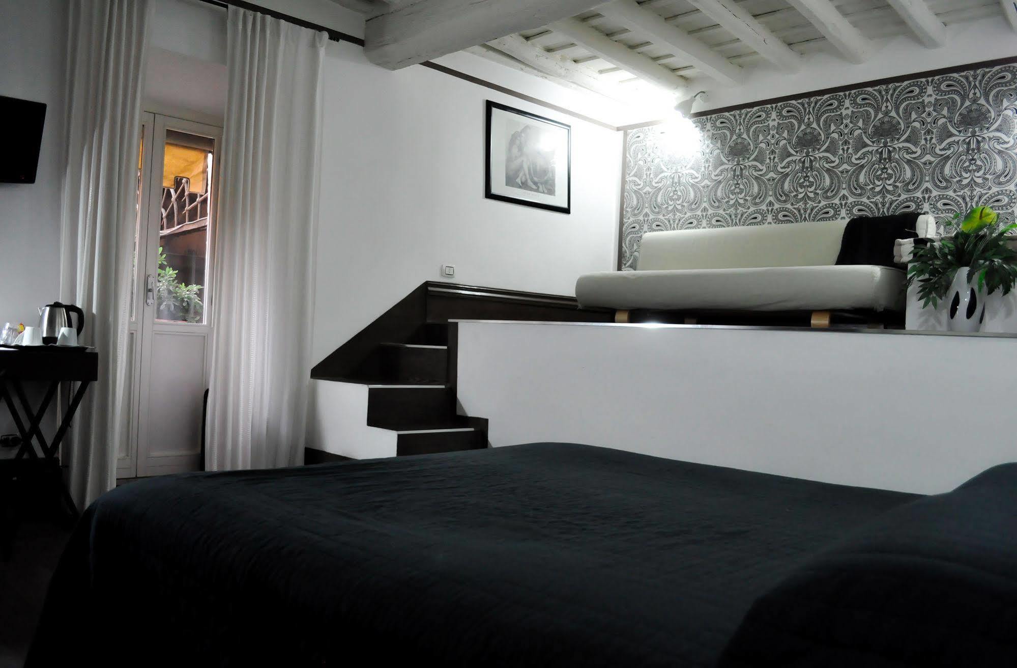 Relais Palazzo Taverna Gasthuis 3*